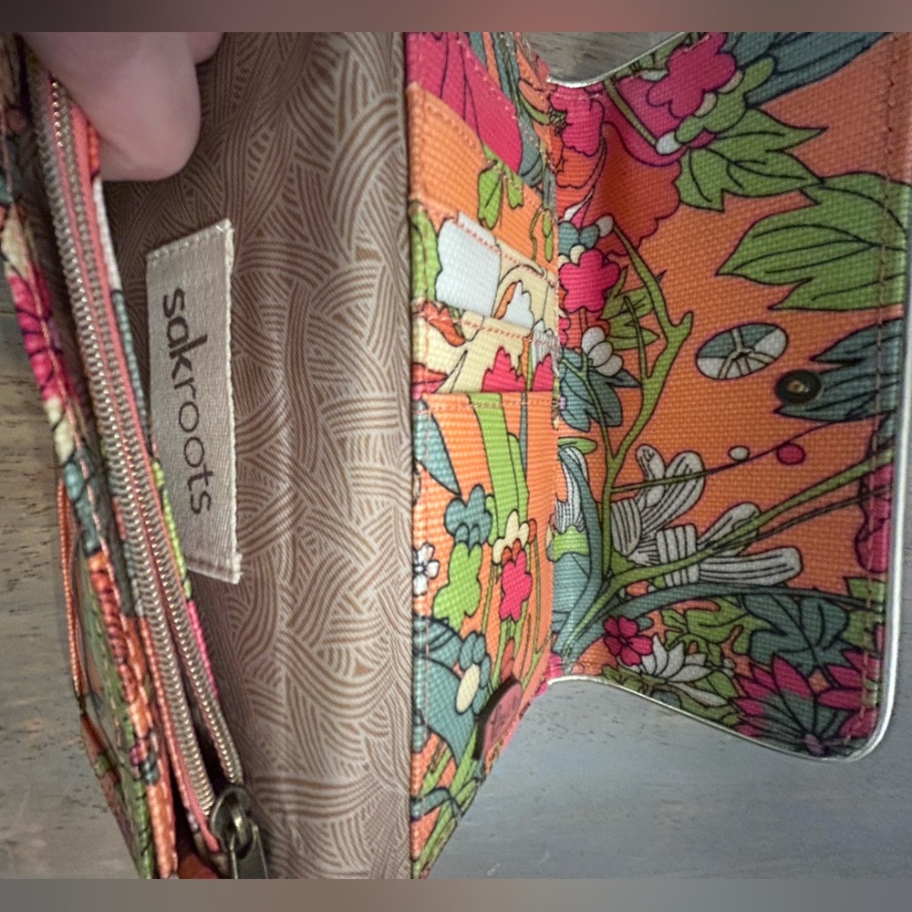 NWOT Sakroots Women's Vibrant Floral Trifold Wallet - Orange, Pink, Green - Picture 6 of 9